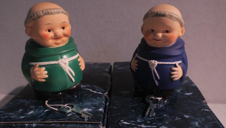 GOEBEL, Rare Two Friar Tuck Banks, Green and Blue:: GOEBEL, Rare Two Friar Tuck Banks, Green and Blue: Sparmoench Friar Tuck, 50-029-13, 11.2CM/ 4 1/2". New in Box in Original Packaging. (200-400)