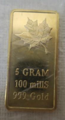 Five Gram .999 Gold Maple Leaf 100 Mills Ingot:: Five Gram .999 Gold Maple Leaf 100 Mills Ingot: (500-800)