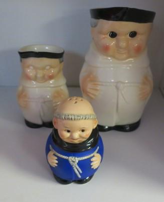 GOEBEL, FRIAR TUCK 2 White Pitchers, Sugar Shaker:: GOEBEL, FRIAR TUCK 2 White Pitchers, Sugar Shaker: Blue 4" Tall Sugar Shaker. 8" and 6" Tall White Pitchers. (100-200)