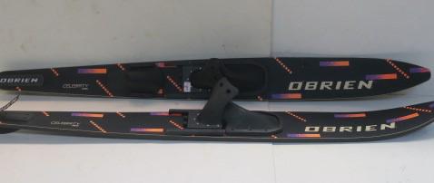 Pair of O'BRIEN Water Skis: (1 of 3)