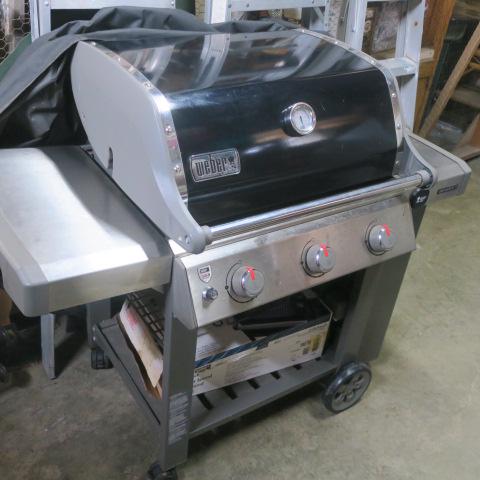 WEBER GENESSIS II MODEL E-310 LP GAS GRILL W/Cover: (1 of 3)
