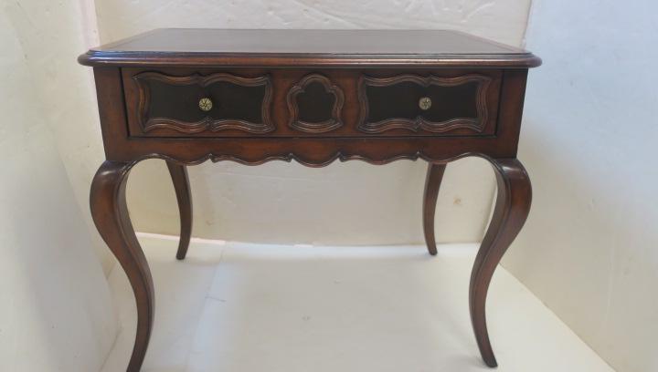 Drexel Heritage Petite Ladies French Writing Desk: (1 of 4)