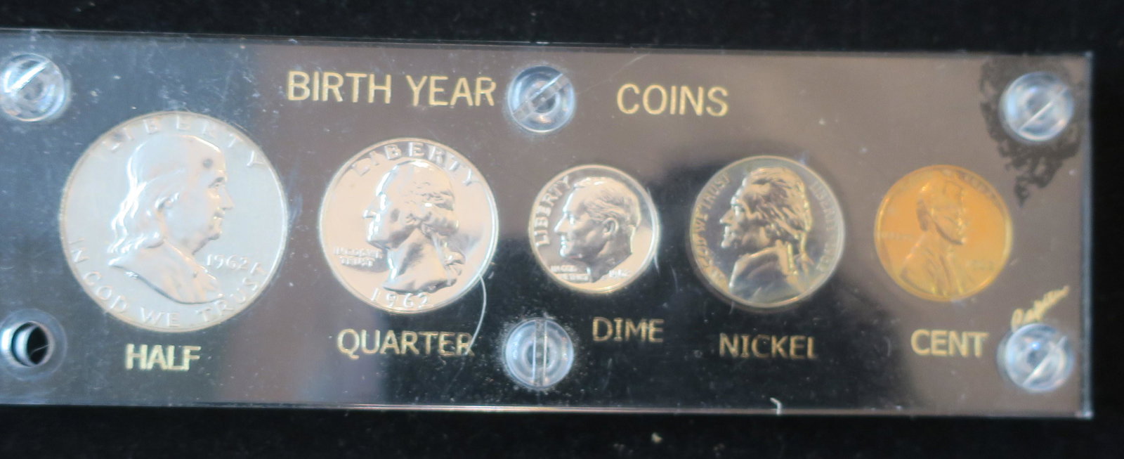 US BIRTH YEAR COIN SET, 1962 .90 SILVER PROOF COND:: US BIRTH YEAR COIN SET, 1962 .90 SILVER PROOF COND: 1962 FRANKLIN Half, WASHINGTON Quarter, ROOSEVELT Dime, JEFFERSON Nickel, LINCOLN MEMORIAL Penny. All in Proof Condition, Perfect Gift for Your 1962