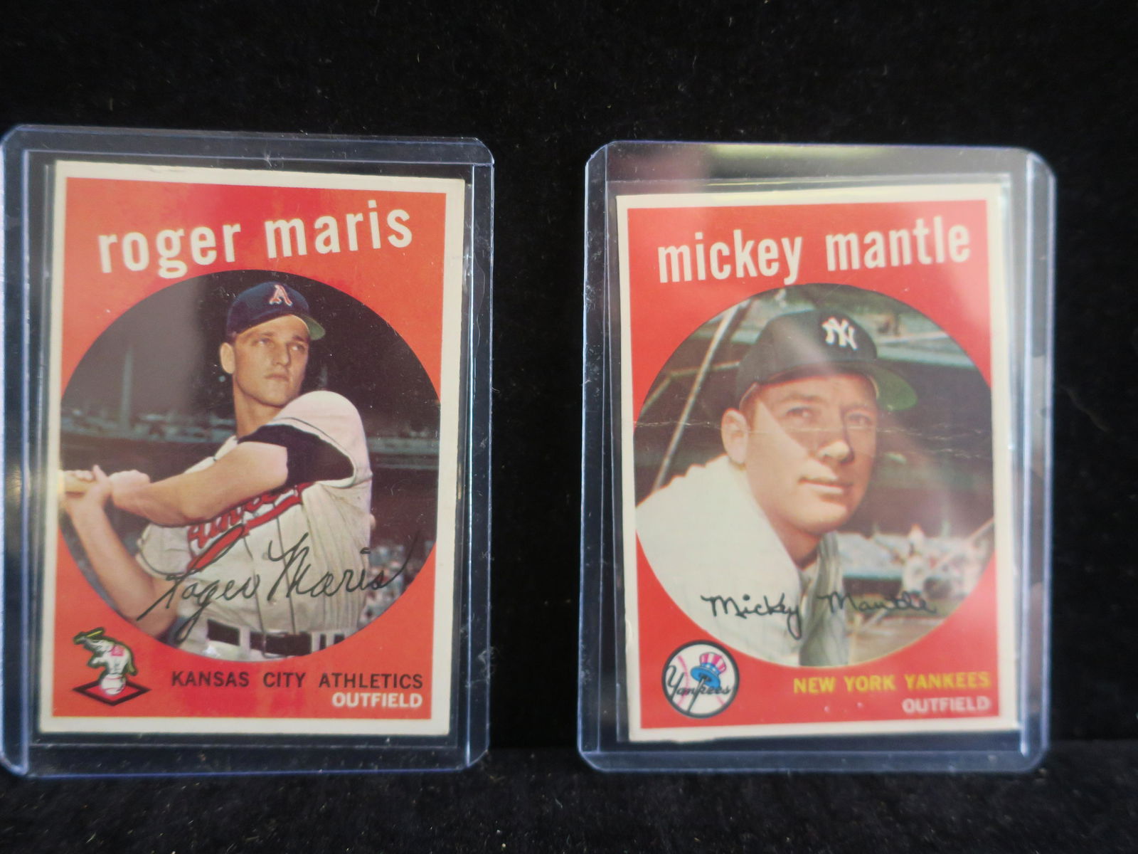 1959 TOPPS MICKEY MANTLE AND ROGER MARIS CARDS: MICKEY (1 of 4)