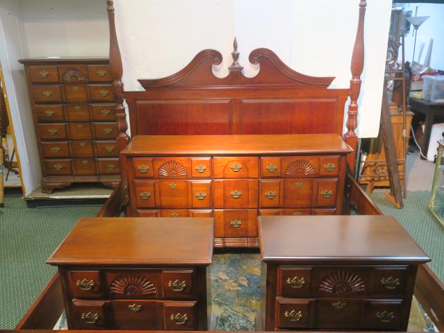 Six Piece King Sized Mahogany Colonial Bedroom Set: (1 of 6)