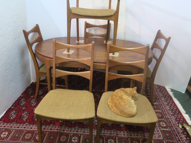 LANE Mid Century Walnut Dining Table with Six Chairs: (1 of 5)