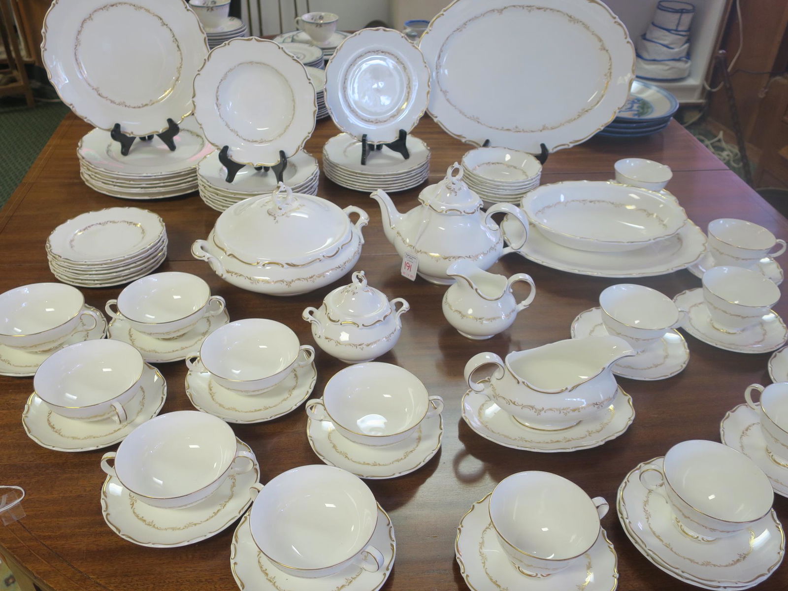 ROYAL DOULTON "Richelieu" Dinnerware Service for 8+: (1 of 4)