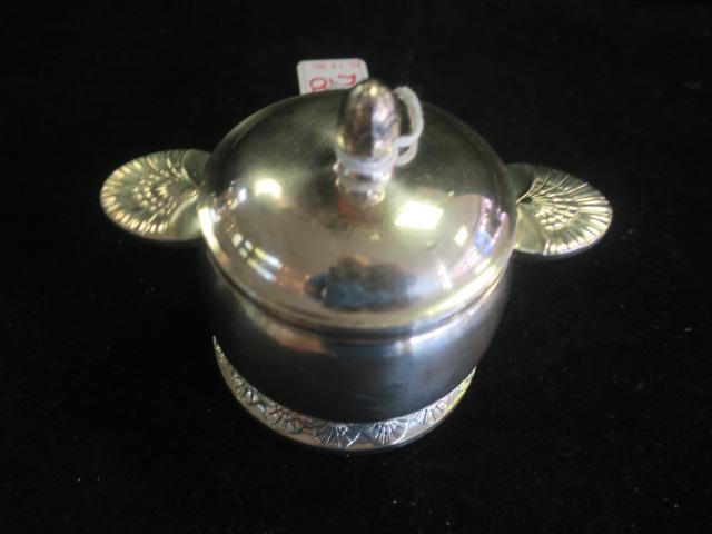 SS UNITED STATES Covered SUGAR with MANHATTAN Logos:: SS UNITED STATES Covered SUGAR with MANHATTAN Logos: INTERNATIONAL SILVER CO Silver Soldered with US LINES 52, 6 OZ Sugar. From 1984 SS United States Auction. Excellent Condition, 3 3/4" Tall. (200-30