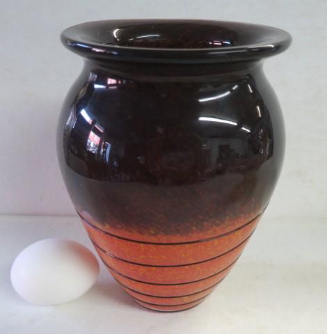 Modern Confetti Glass Vase with String Overlay: (1 of 4)