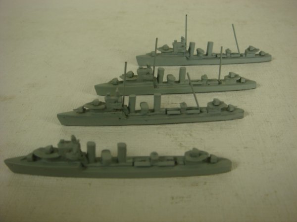 4 Waterline Lead Ship Models, HMS Beagle Class DD:: 4 Waterline Lead Ship Models, HMS Beagle Class DD: In Original Boxes 1'=100' Lead Cast Models of British Destroyers, Perfect for Naval War gamers. (50-100)