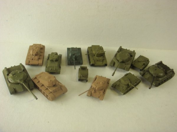 12 AUTHENTICAST Scale Models, Russian Tanks WW II:: 12 AUTHENTICAST Scale Models, Russian Tanks WW II: 1"=9' Scale Tank Models by Comet Metal Products Co. KV-1, T-34 76, T-34 85, SU 100, 2 x Joe Stalin Tank, other Tanks and Carrier. No Boxes, Used in W