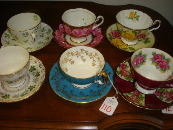 6 Assorted Tea Cups and Saucers: 6 Assorted Tea Cups and Saucers: Includes Colclough, Aynsley, Royal Chelsea, English, Paragon. Floral and Leaf Patterns. (60-120)