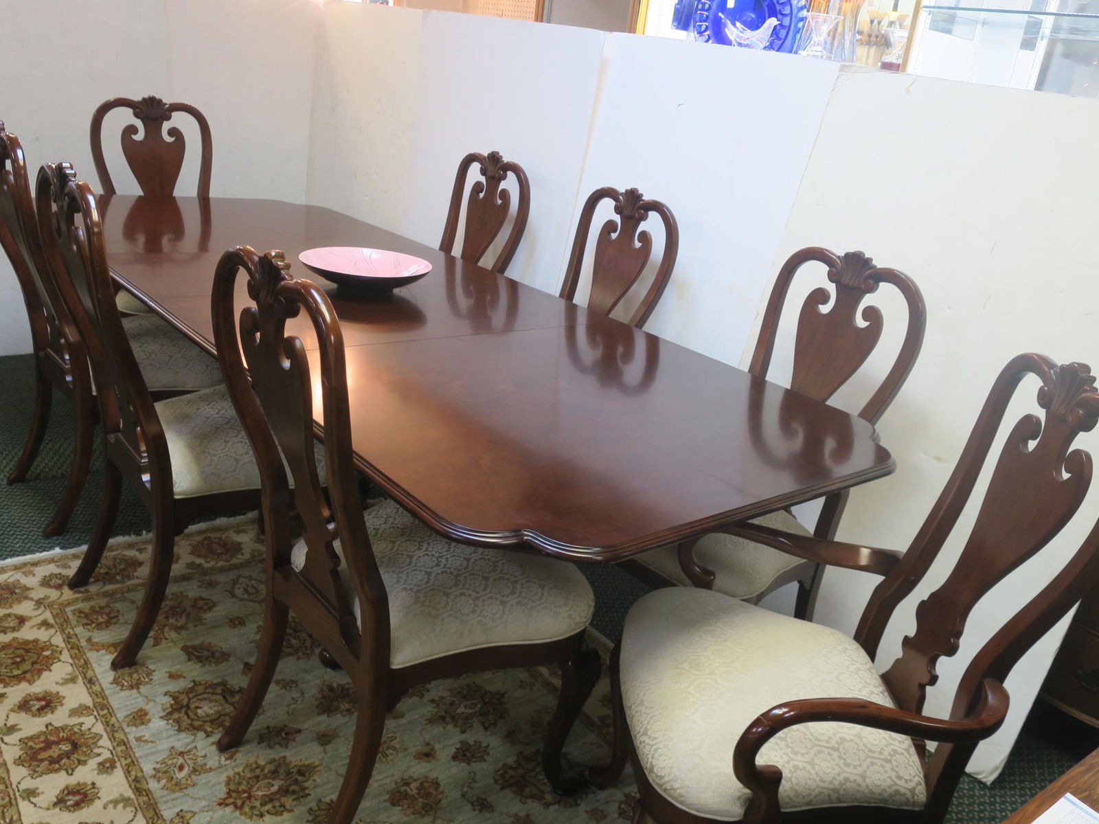 KINCAID Mahogany Queen Anne Dining Table & 8 Chairs: (1 of 7)