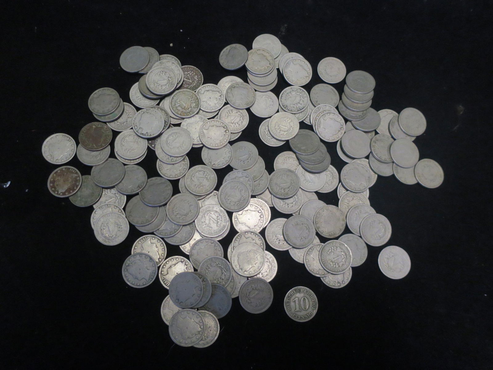 144 LIBERTY HEAD V Nickels & German 1901 10 PFENNIG: (1 of 5)