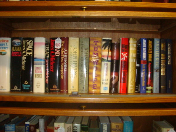 20 1st Editions Various Late 20th Century Authors:: 20 1st Editions Various Late 20th Century Authors: MICHENER (6), JOHN IRVING, THOMAS WOLFE, ANNE RICE, ROBERT LUDLUM, JAMES LEE BURKE. Editions/1st Printings. (120-200)