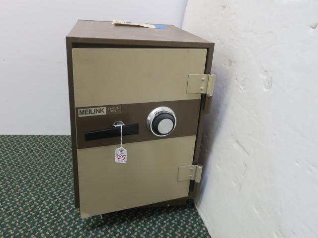MEILINK 1.3 Cubic Foot Single Door Floor Safe: (1 of 4)