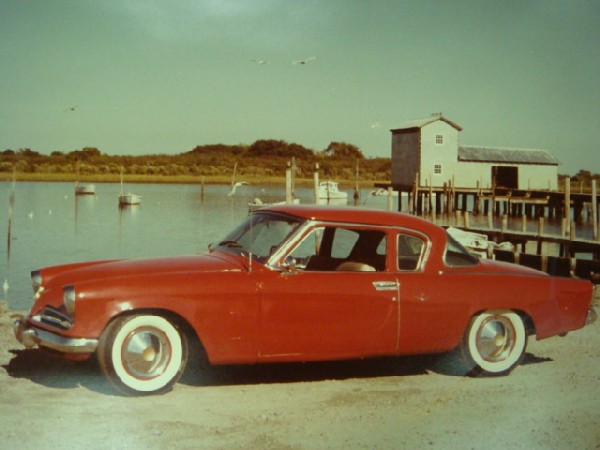 Excellent Restored Condition 1953 STUDEABAKER COM: Excellent Restored Condition 1953 STUDEABAKER COMMANDER: Fire Engine Red Classic STUDEBAKER with Storts Car lines. Excellent Condition. 148,000 Declared Miles (16034 Miles on Speedometer) VIN V276463.