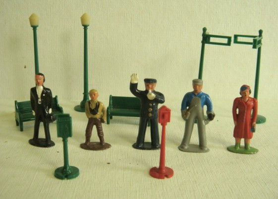 LIONEL People and Accessories for Lionel Train Set: LIONEL People and Accessories for Lionel Train Sets: 5 Handpainted People (Man, Woman, Boy, Policeman & Engineer). 2 Each Street Signs, Park Benches, Street Lights, and a Mail Box and Fire Call Box. C