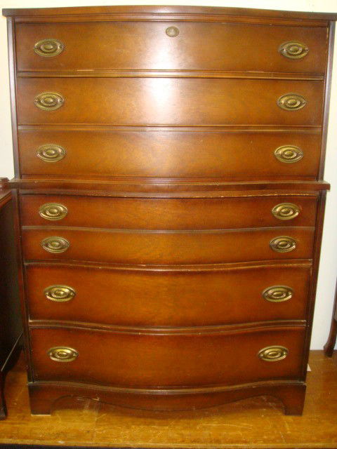 BASSETTE Swell Front Mahogany 5 Drawer Chest on Ch: BASSETTE Swell Front Mahogany 5 Drawer Chest on Chest: 2 Over 3 1950's Duncan Phyfe Styled Chest with Brass Oval Pulls and Bracket Feet. 37" X 54" X 18"D. (200-350)