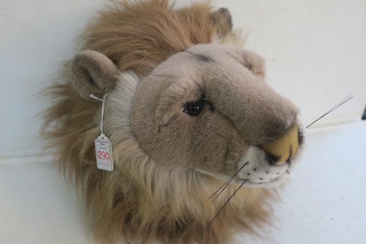 West Cliff Collection, Plush Stuffed Lion Head:: West Cliff Collection, Plush Stuffed Lion Head: 14" X 14" with Hole for Wall Mount. Fantasy Decoration with Realistic Design. Glass Eyes, Original Tag. Cuddly. (50-100)