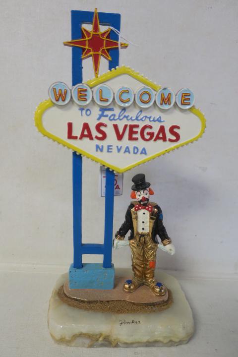 RON LEE World of Clowns Las Vegas Figurine: (1 of 4)