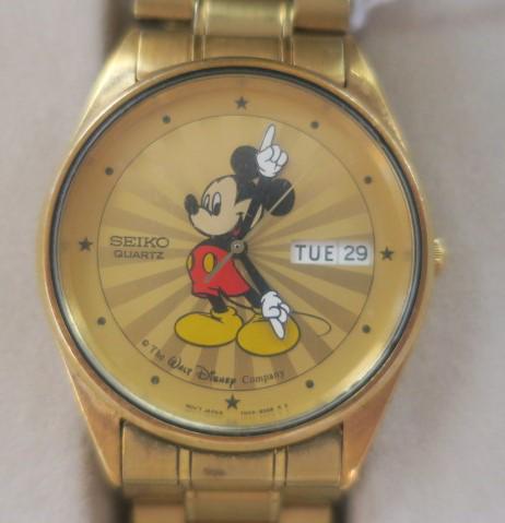 1980's SEIKO Mickey Mouse Quartz Man's Wrist Watch: (1 of 4)