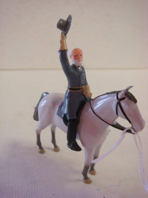 Handpainted 54mm Figure ROBERT E. LEE & TRAVELER:: Handpainted 54mm Figure ROBERT E. LEE & TRAVELER: Mass Robert waves his hat at the Troops from atop his Warhorse Traveler. Very Good Condition. (70-120)