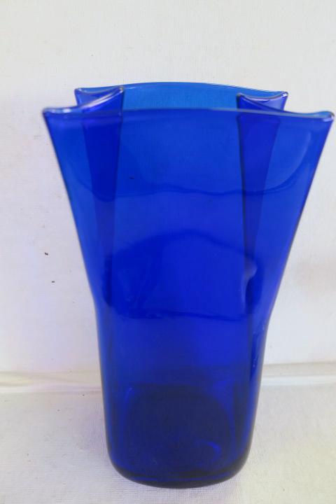 BLENKO Signed Paper Bag Cobalt Vase:: BLENKO Signed Paper Bag Cobalt Vase: Large Blown Glass Vase Made to Resemble a Paper Bag. 10 1/2"T. Acid Etched on Bottom Blenko 2006 and Richard Blenko Signature. (100-200)