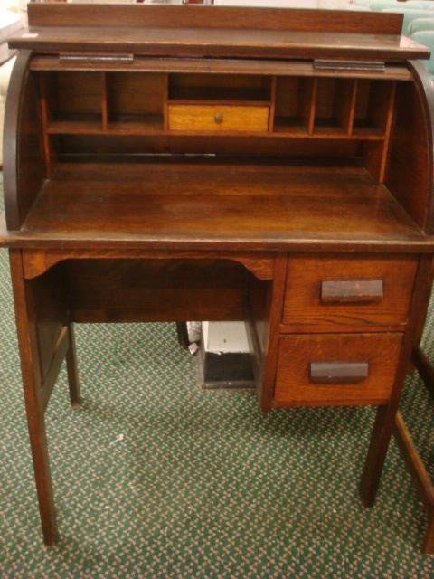 PARIS MFG Co.#640 Childs Oak Rolltop Desk with Cha: PARIS MFG Co.#640 Childs Oak Rolltop Desk with Chair: Circa 1900-1930. Original Finish, Tambored C Roll with 2 Side Drawers, Pigeon Holes and Small Drawer. Cane Seat Chair. Company Made Sleds. 38"T X 