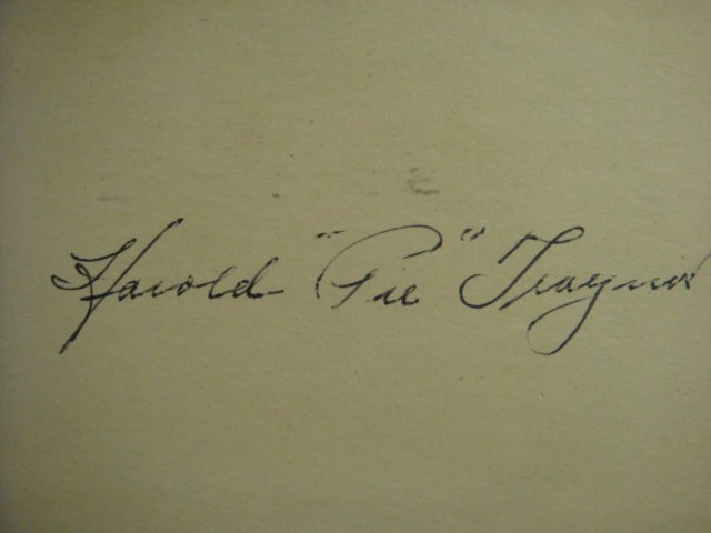 HAROLD "PIE" TRAYNOR, Autographed Postcard:: HAROLD "PIE" TRAYNOR, Autographed Postcard: Considered the Greatest 3rd Baseman of All Time played from 1920-1937 for Pittsburgh Pirates. HOF 1948. Only Player to Steal Home in an All-Star Game. Postm