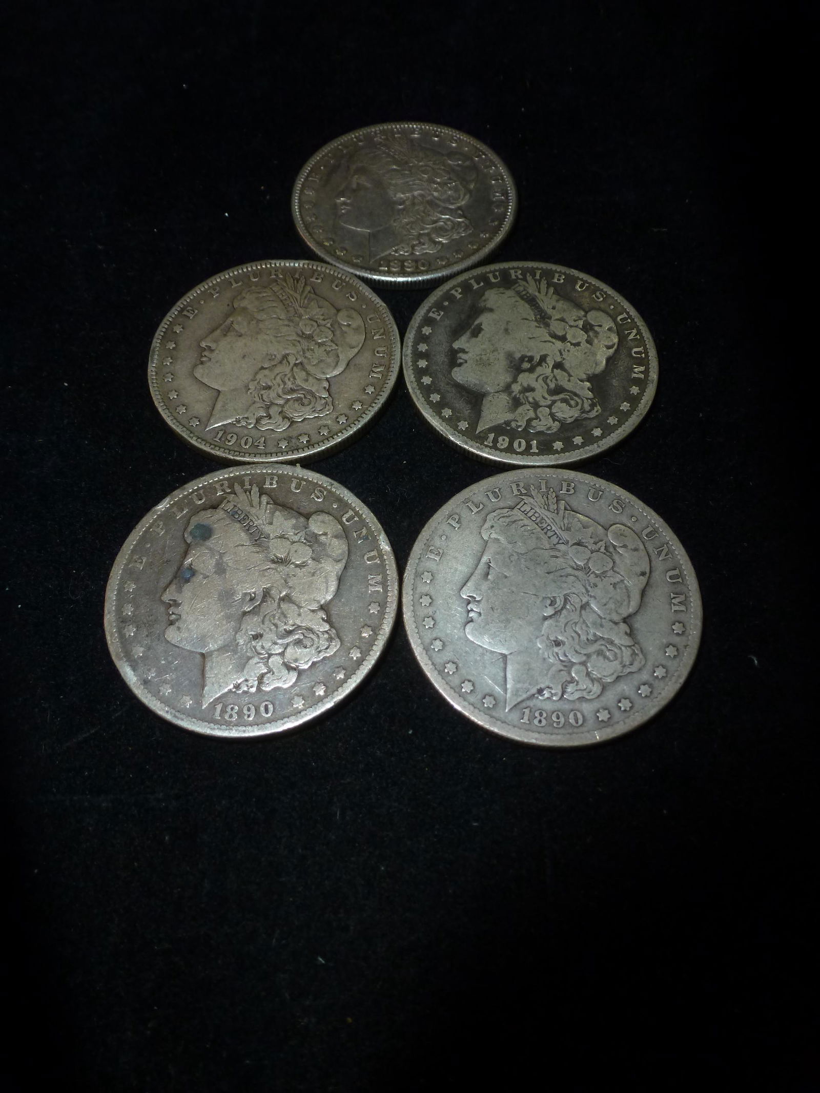 Five Circulated 90% Silver MORGAN SILVER DOLLARS: (1 of 2)