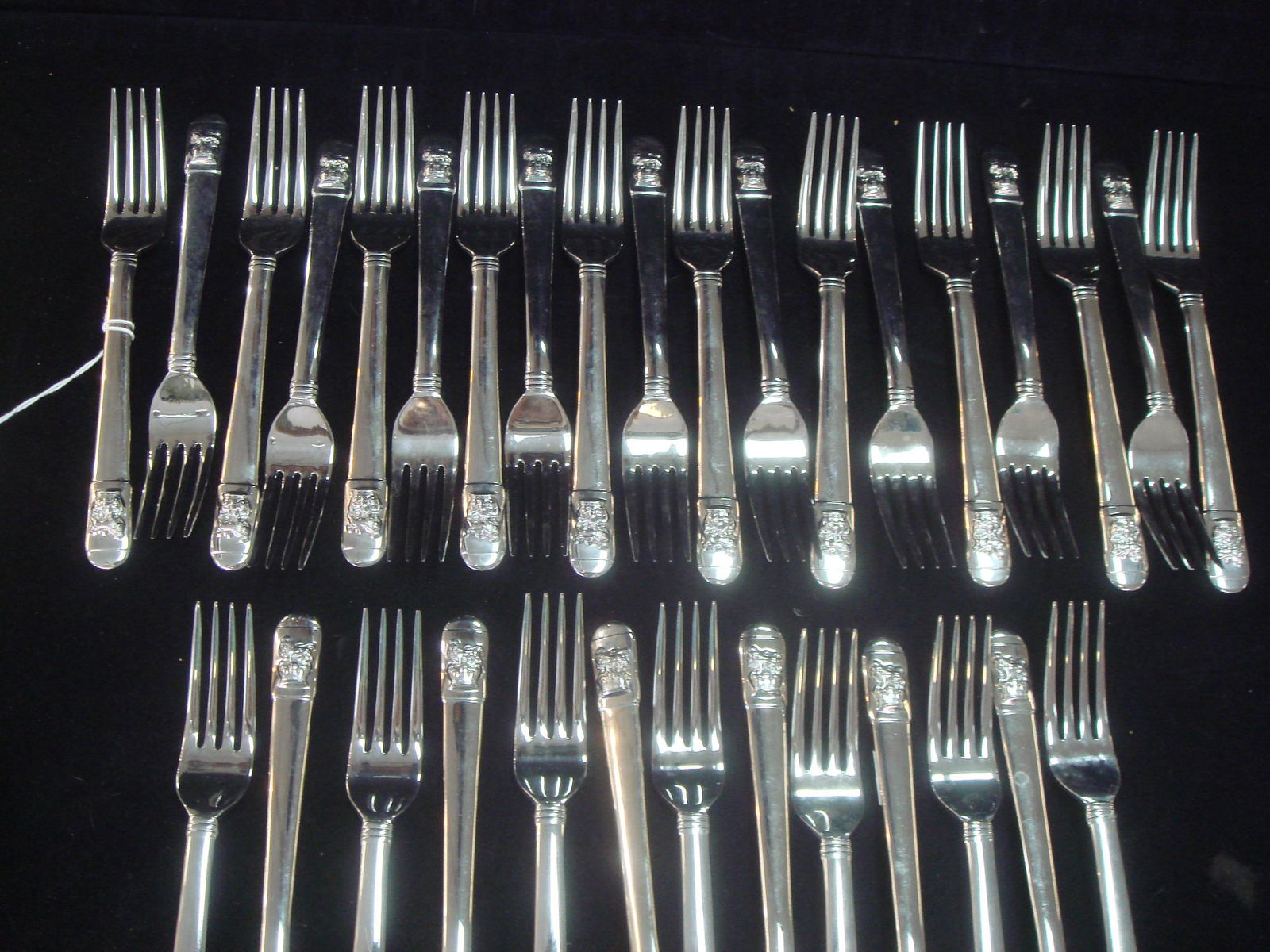 Thirty-Two RALPH LAUREN "Clarendon" Stainless Forks: (1 of 4)