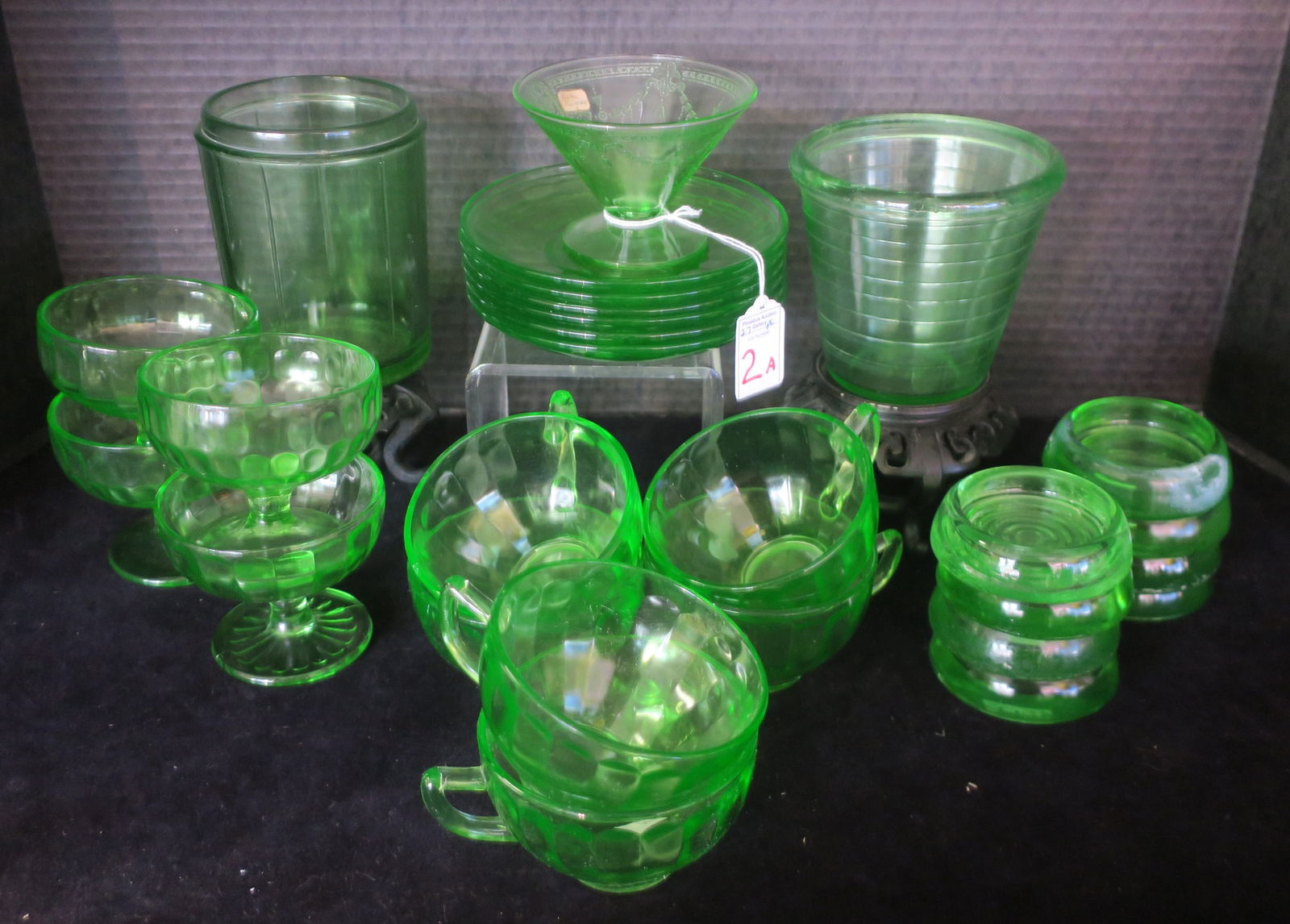 Assortment of Uranium/Vaseline Glass Items: (1 of 4)