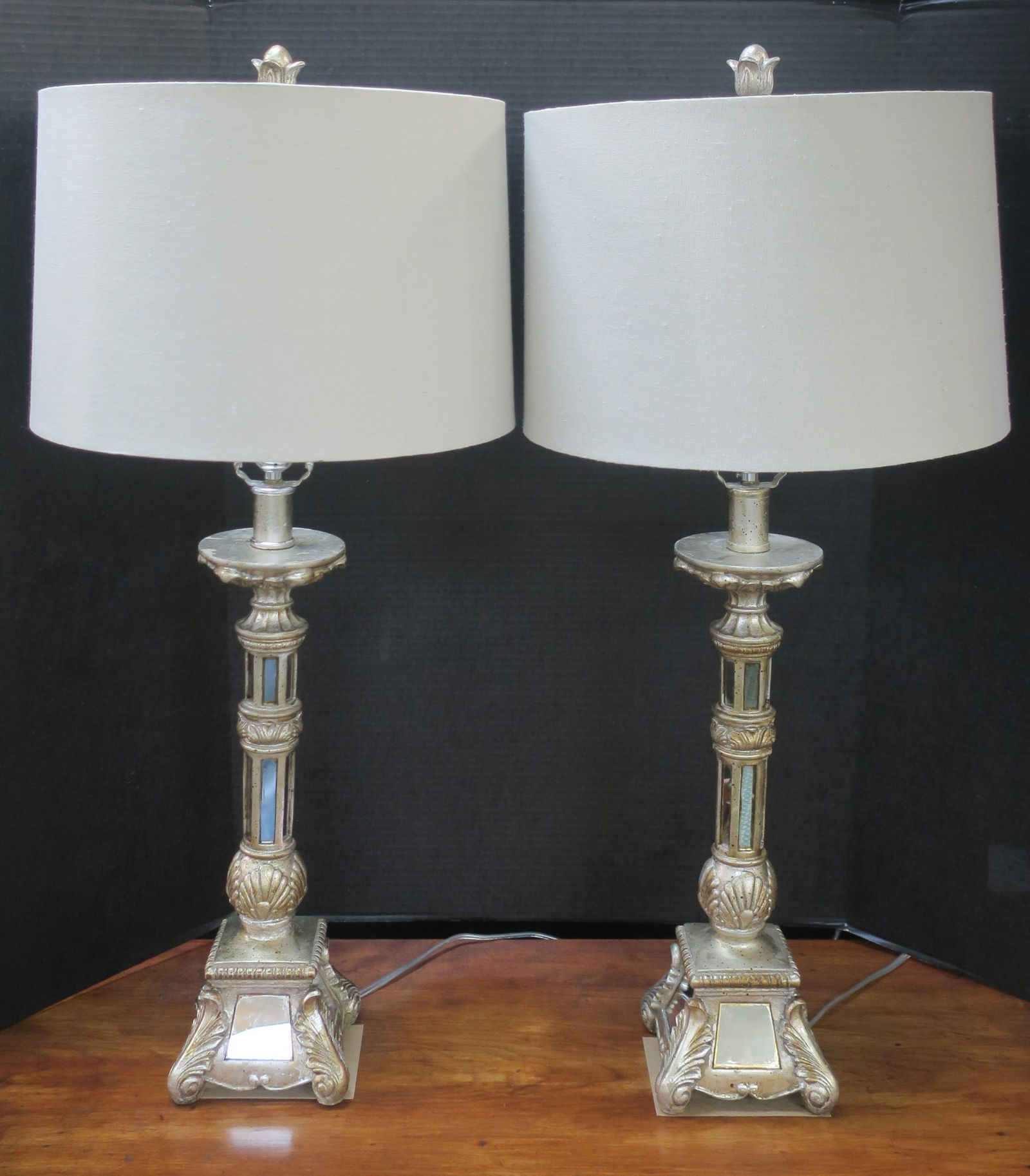 Pair of Hollywood Regency Style Lamps: (1 of 3)