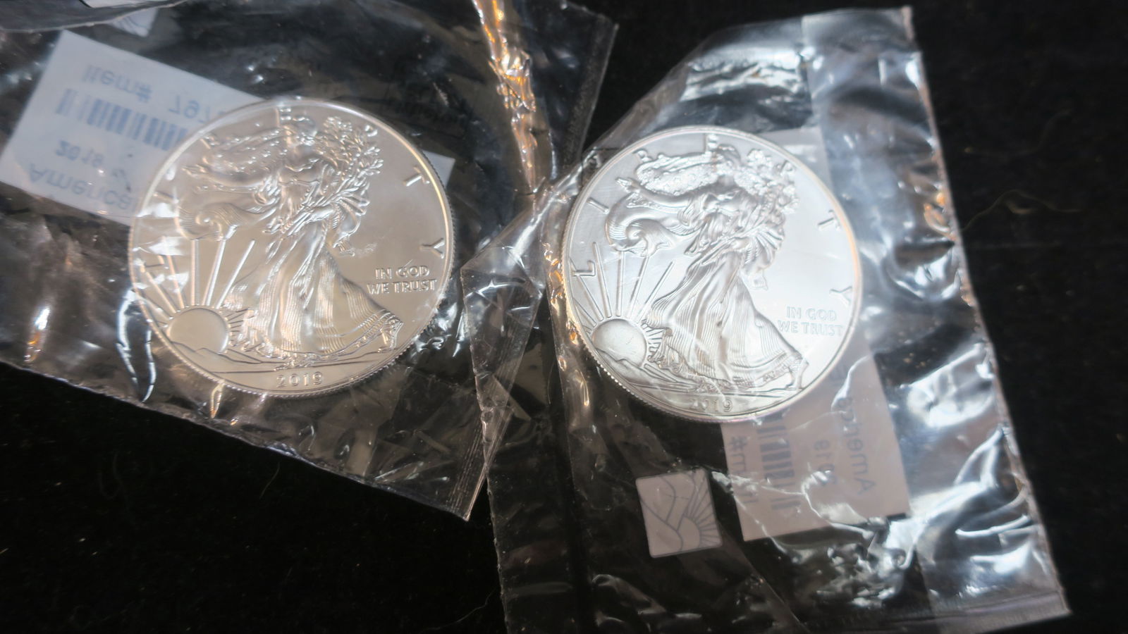 Two 2019 W $1 AMERICAN EAGLES, Uncirculated: (1 of 2)