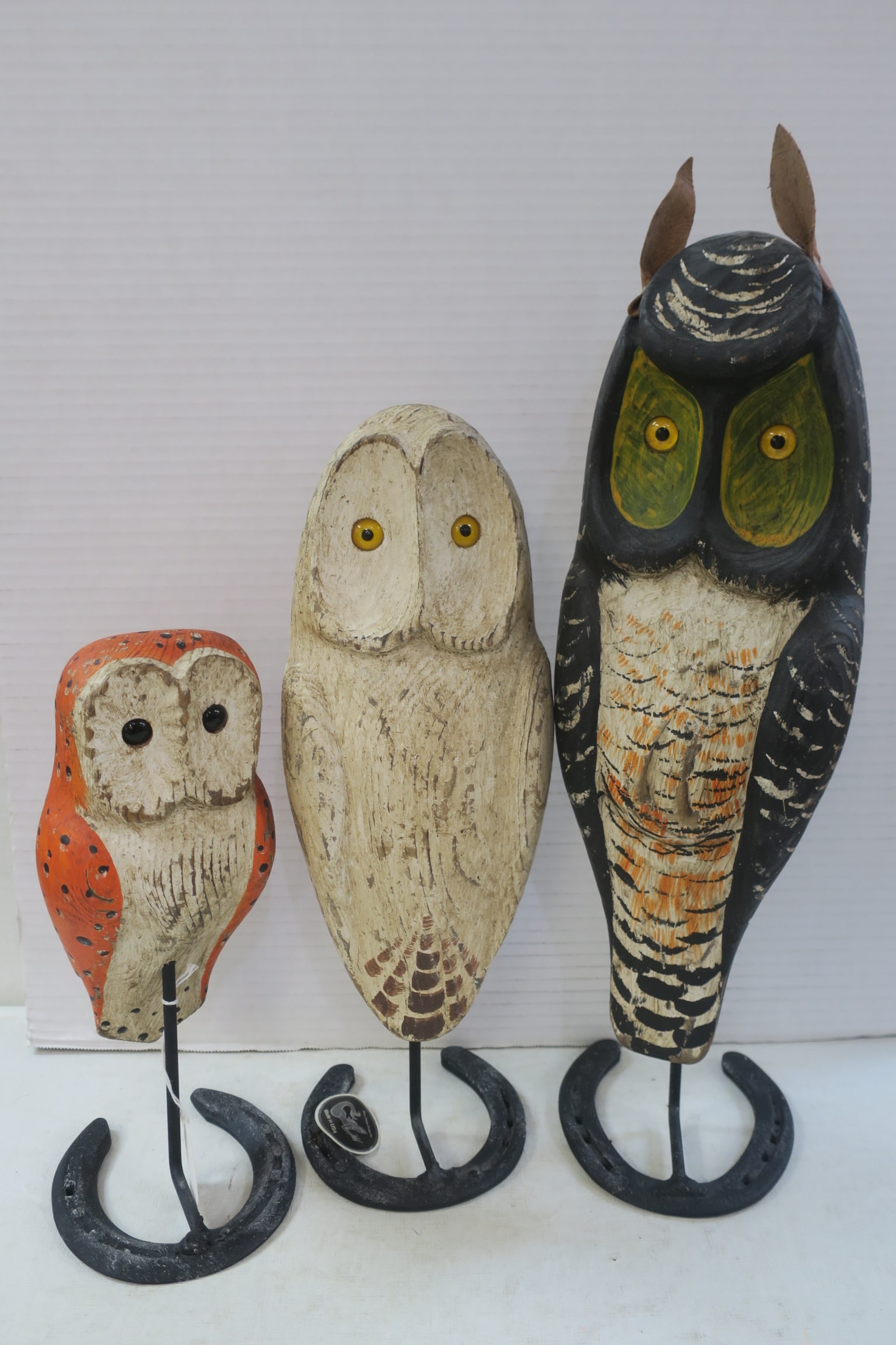 3 Three Point Design Folk Art Barn Owls on Horseshoes: (1 of 5)