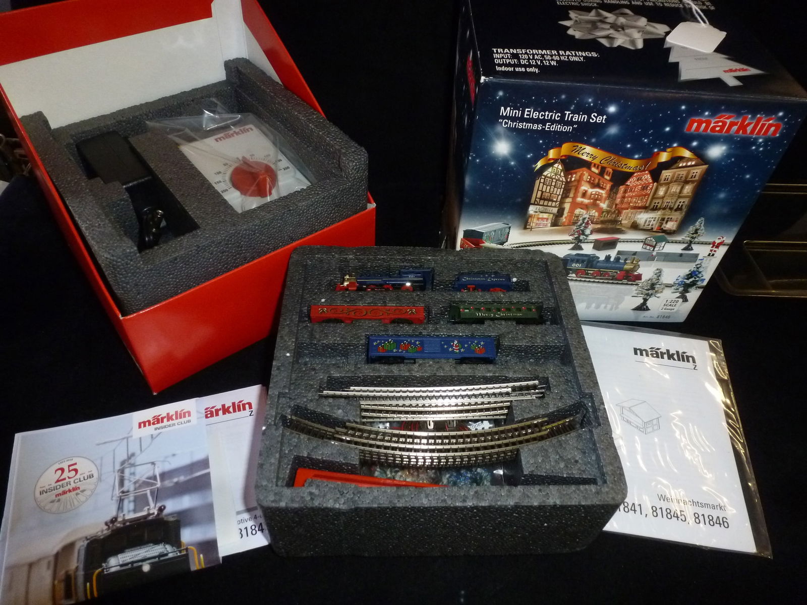 MARKLIN, CHRISTMAS-EDITION Mini Electric Train Set: (1 of 3)