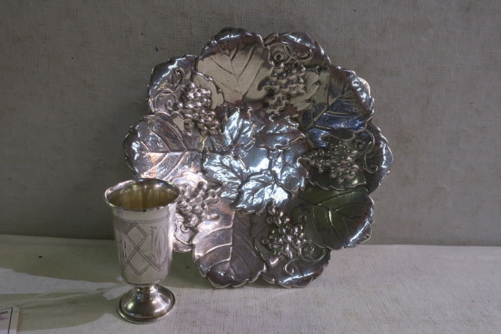 POOLE Sterling Grape Bunches Dish and Kiddush Cup: (1 of 5)