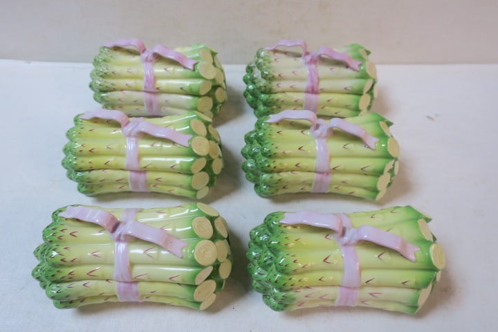 Six HEREND Asparagus Boxes: (1 of 4)