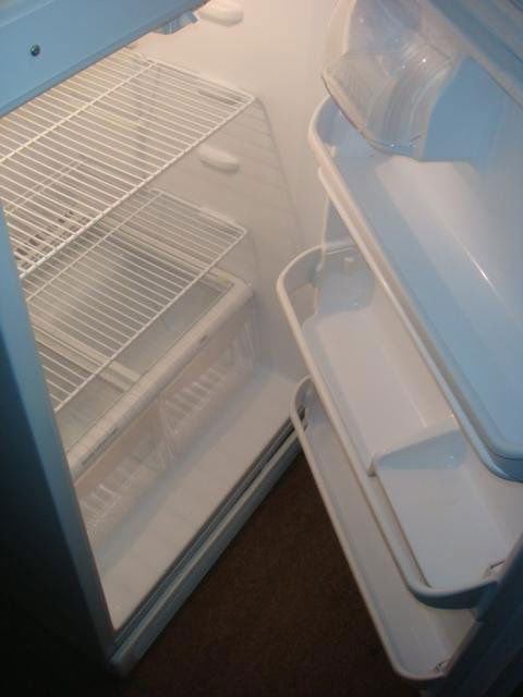 KENMORE Model 253 Refrigerator/Freezer - 3