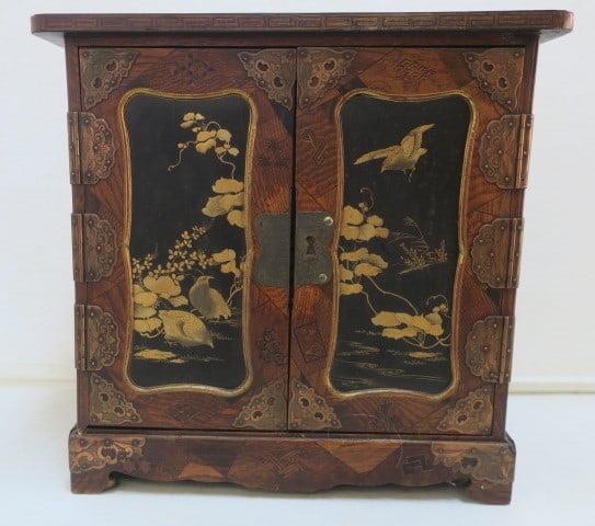 Rare Antique Japanese Miniature Tansu: (1 of 8)