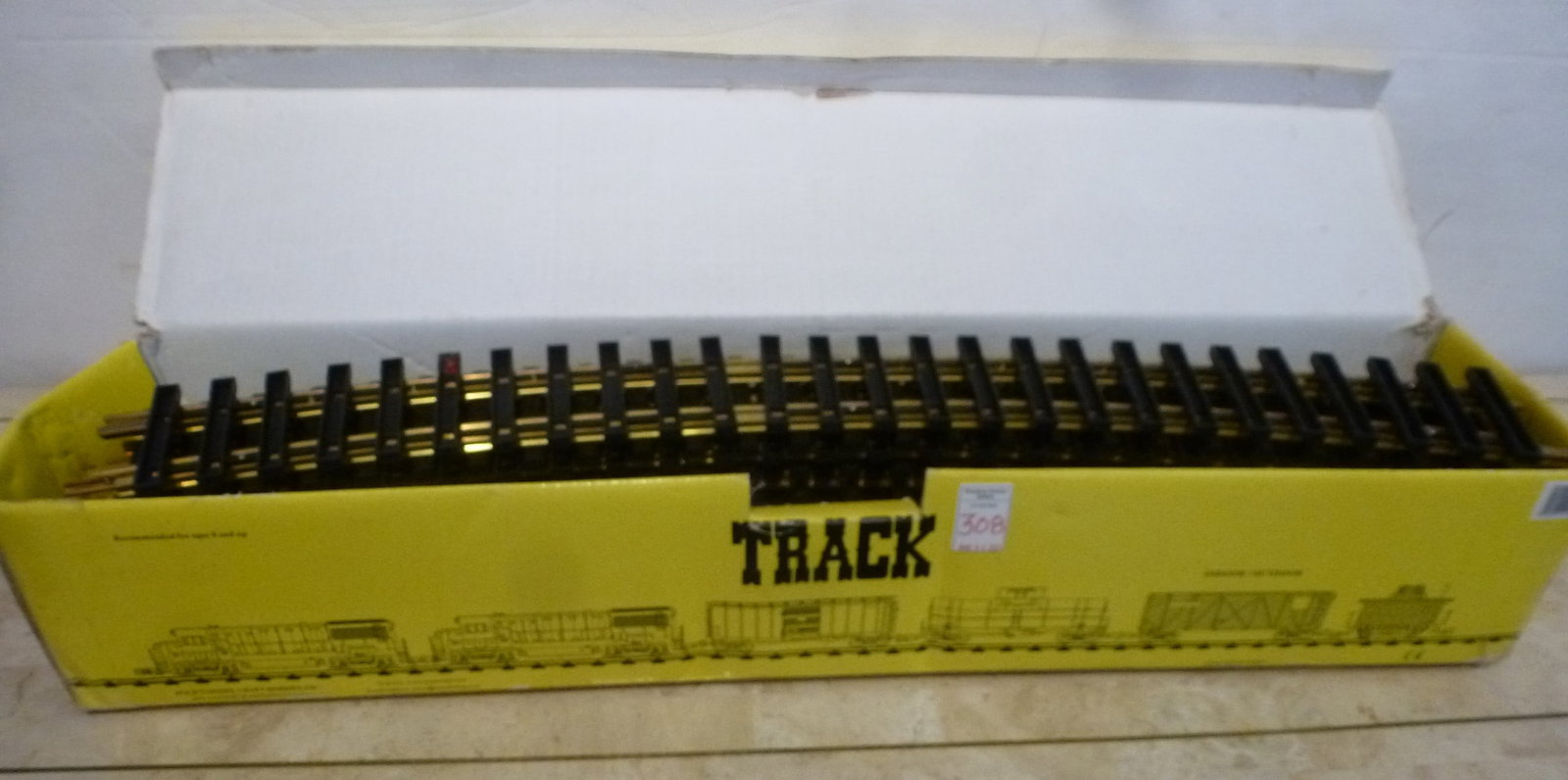 G-Scale ARISTO-CRAFT, 12 Sections of Curved Track:: G-Scale ARISTO-CRAFT, 12 Sections of Curved Track: Excellent Condition, New in Box. ART 11700, Indoor and Out door Track for a 9 Foot Circle. (120-250)