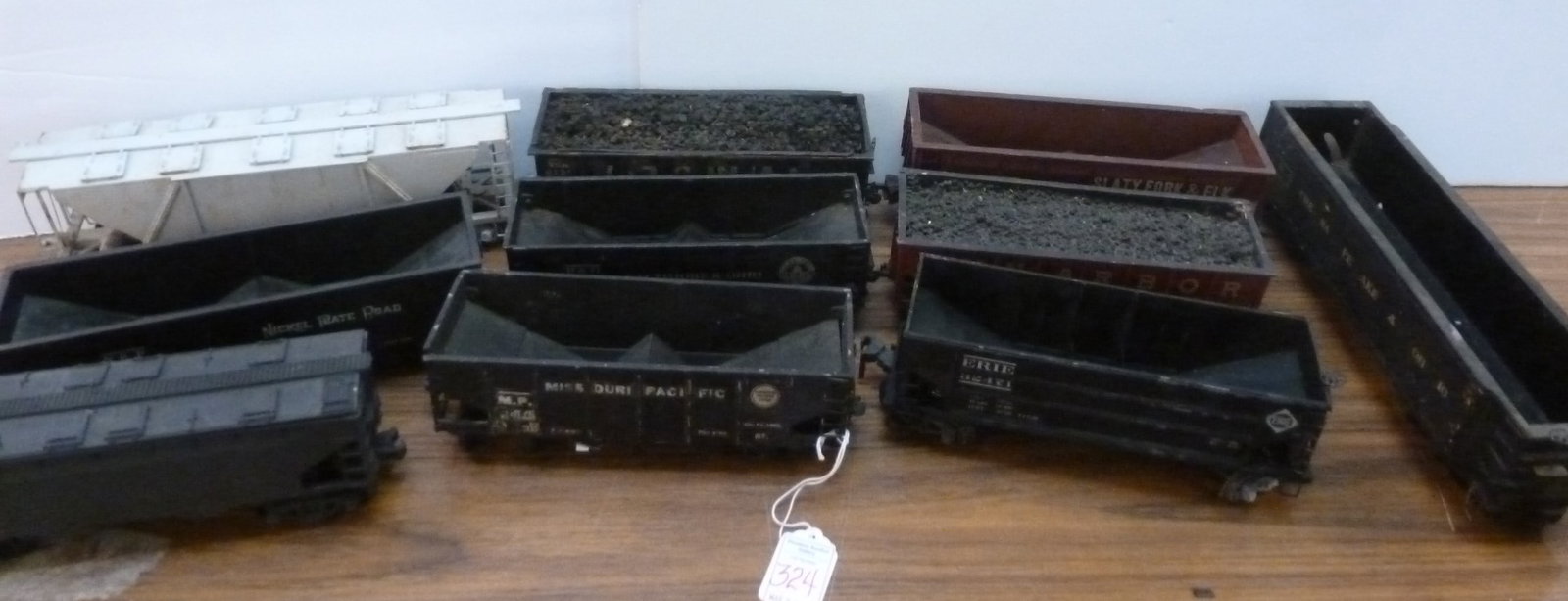 Ten Gondola Cars for your Own Newport News Coal Yard:: Ten Gondola Cars for your Own Newport News Coal Yard: CA 1950's and 60's, O Scale. (-)
