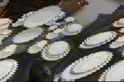 WEDGWOOD "Chester" Dinnerware Service for Eight: