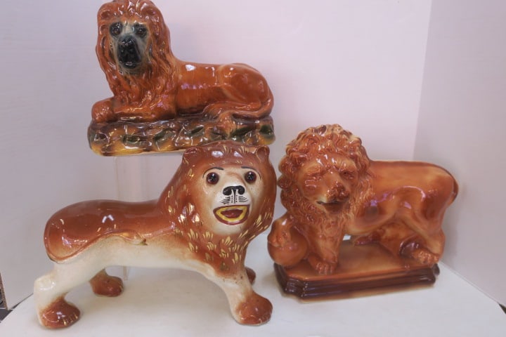 Three STAFFORDSHIRE Porcelain Lions: (1 of 4)