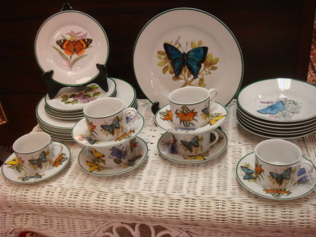 NATIONAL WILDLIFE FEDERATION 30 Piece Dinner Servic: NATIONAL WILDLIFE FEDERATION 30 Piece Dinner Service: Service for 6 Includes Dinner and Salad Plates, Soup Bowls, Cups and Saucers. Each has a Different Butterfly and Flower. Cups and Saucers have Var