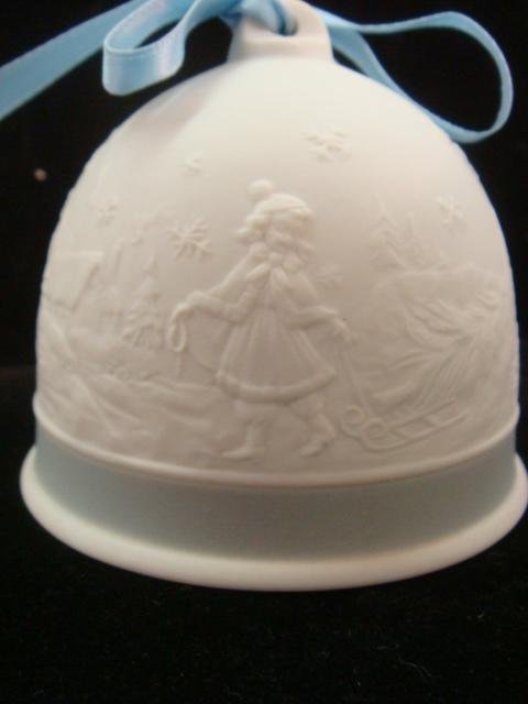 Three SWAROVSKI Display Stands, and LLADRO Bell:: Three SWAROVSKI Display Stands, and LLADRO Bell: Mirror Top Adjustable Stand is 6"Tall and Two Display Stands are 4 1/2" X 3 1/2" X 2". Lladro Bell #17616 Winter Bell is 3"Tall in Original Box. (50-10