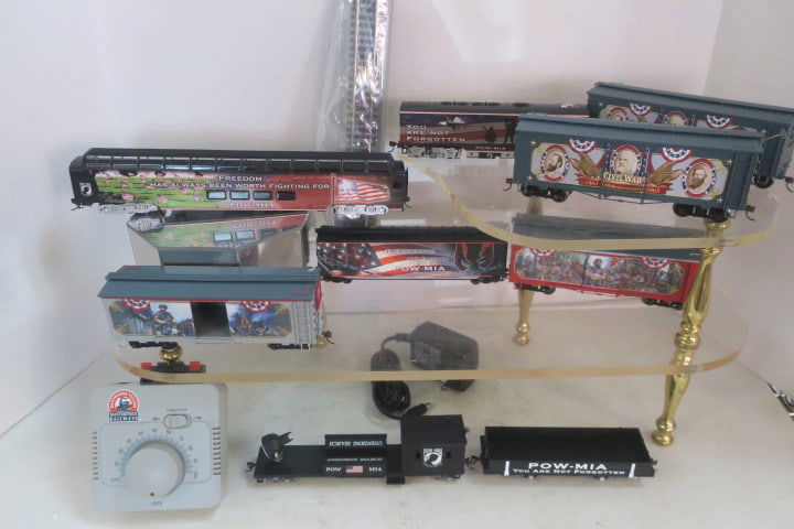 HAWTHORNE VILLAGE POW/Civil War Trains: (1 of 4)