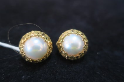 14Kt Mabe Pearl Pierced Earrings: