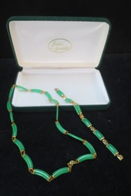 Curved Jade Necklace and Bracelet: